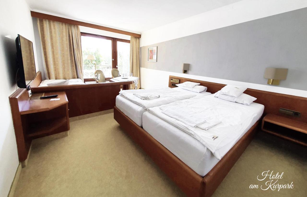 Hotel Am Kurpark Бад Вимпфен Екстериор снимка