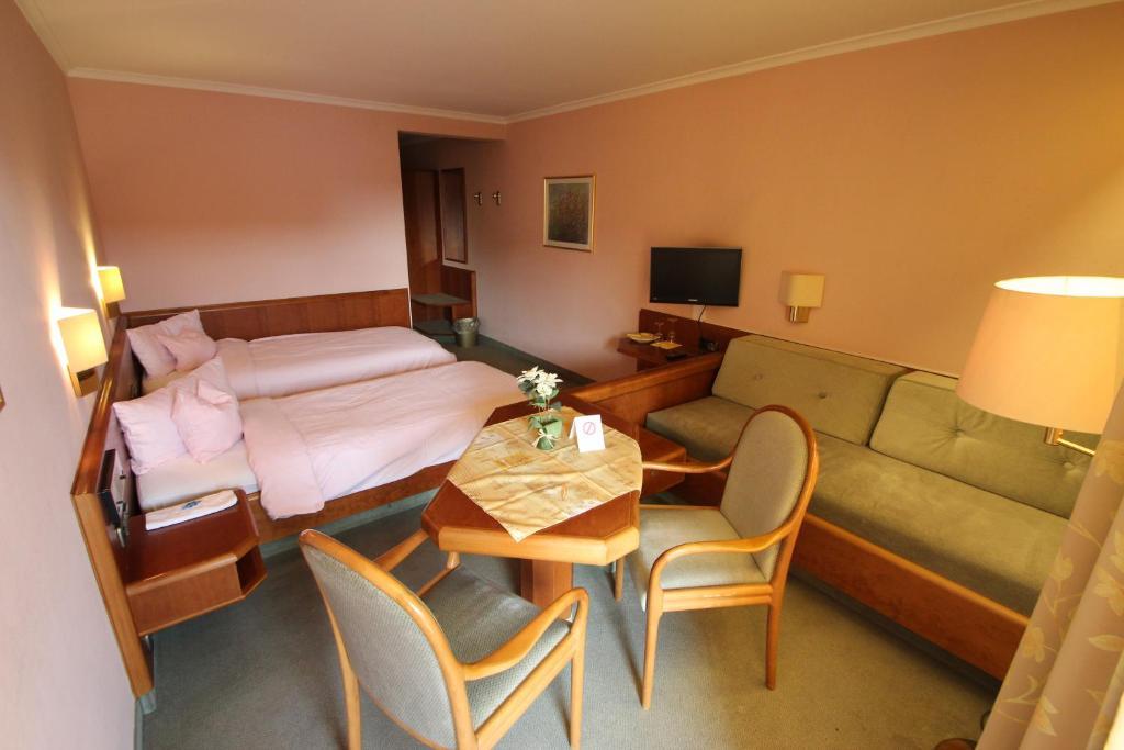 Hotel Am Kurpark Бад Вимпфен Стая снимка