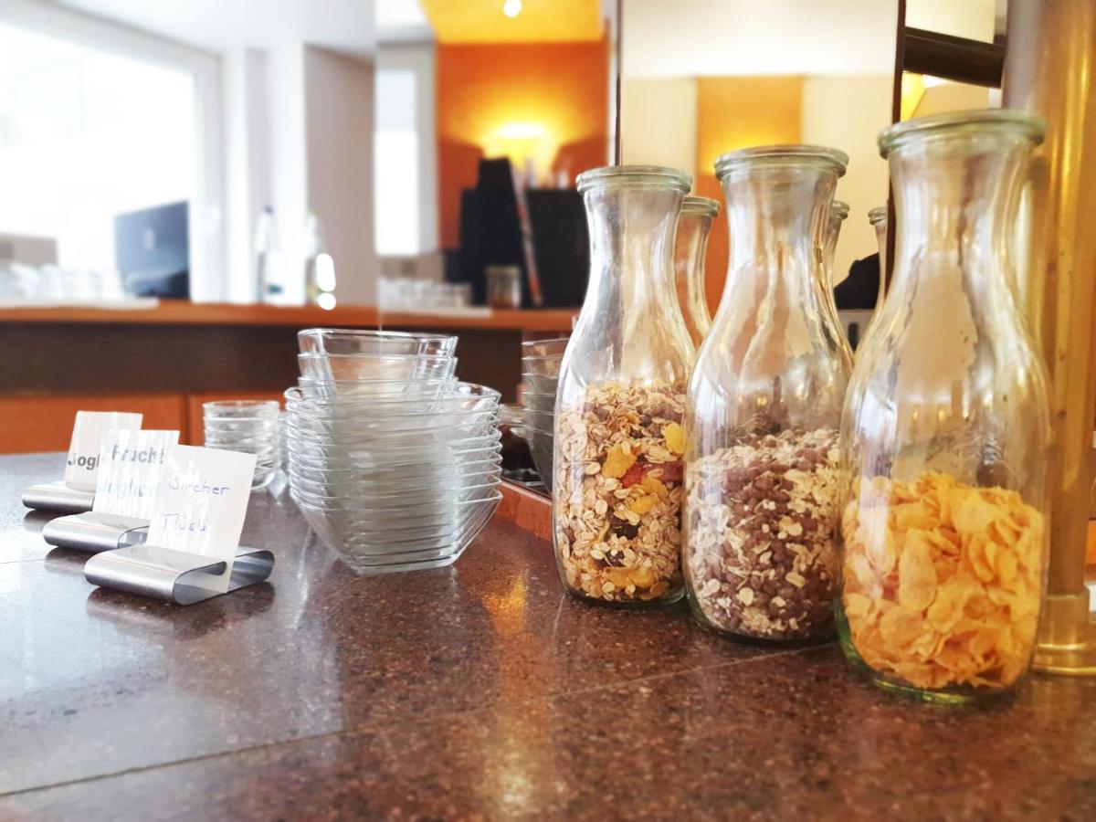 Hotel Am Kurpark Бад Вимпфен Екстериор снимка