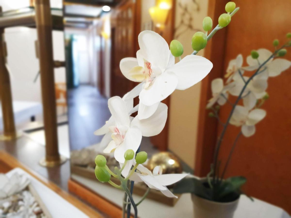 Hotel Am Kurpark Бад Вимпфен Екстериор снимка