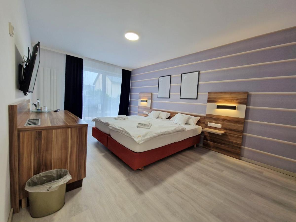 Hotel Am Kurpark Бад Вимпфен Екстериор снимка