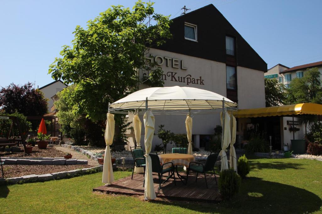Hotel Am Kurpark Бад Вимпфен Екстериор снимка