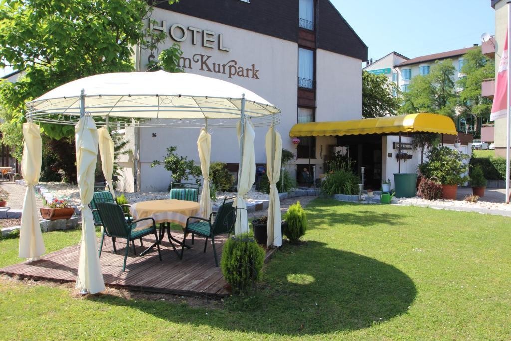 Hotel Am Kurpark Бад Вимпфен Екстериор снимка